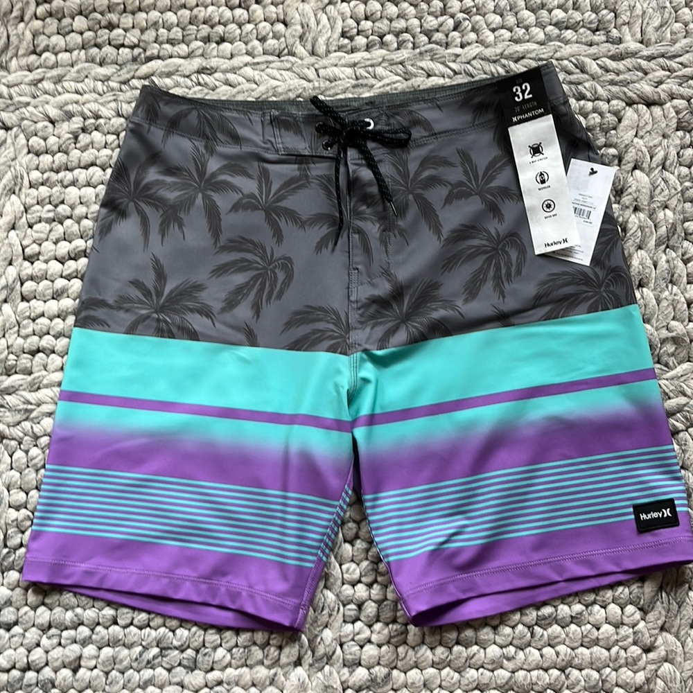 NWT Hurley “weekender” 20 inch board shorts